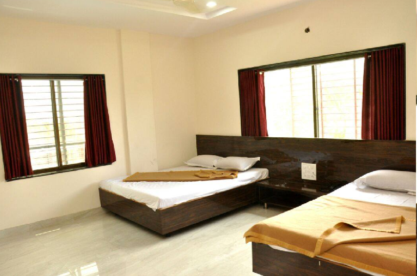 Hotel Sai Rajaram Palace  Shirdi | Deluxe Four  Bed